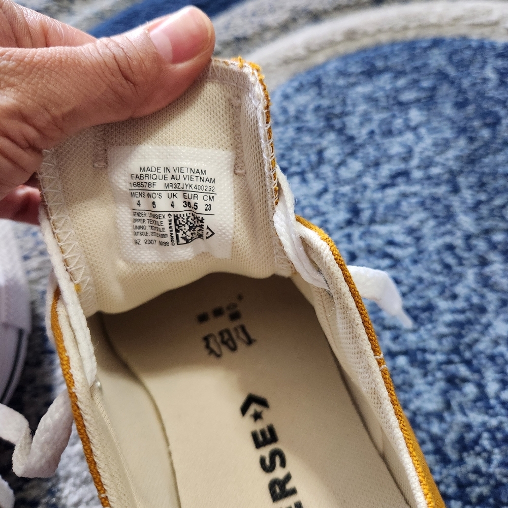 Converse - Picture 6 of 6